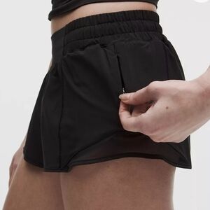 Lululemon Hotty Hot Black Shorts sz 2